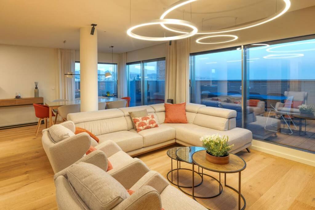 D&R Penthouse On The Beach Apartment มาลากา ภายนอก รูปภาพ